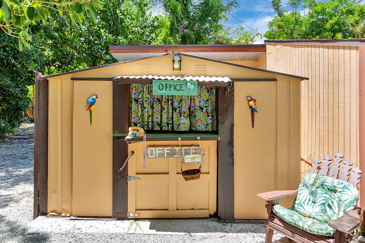 Parrot Nest Cottages, Sanibel Island, Florida